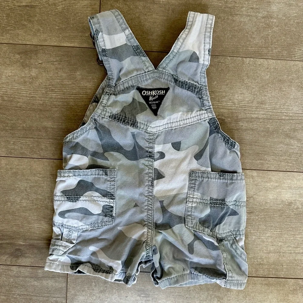 OshKosh B’gosh baby boy 6 month Gray Camo overalls Shortalls EUC
